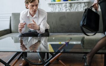 Czym różni się osoba z zaburzeniem osobowości od osoby bez zaburzeń?