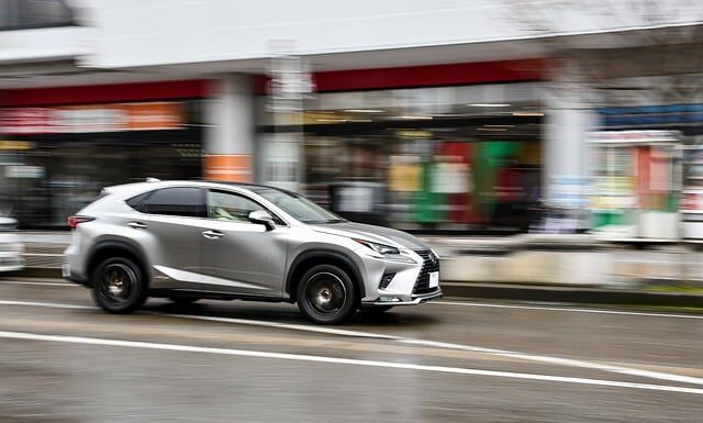 Do kogo należy Lexus?