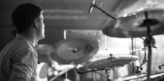 Czy mi Band mierzy ciśnienie?